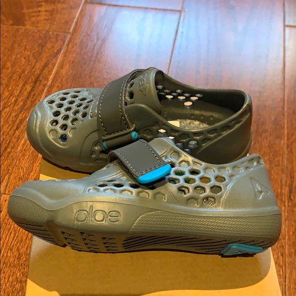 NEW PLAE shoes - Picture 3 of 6